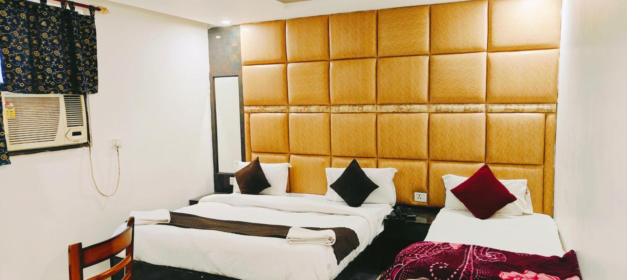 Royal Caves Plaza Near Igi Airport Delhi New Delhi